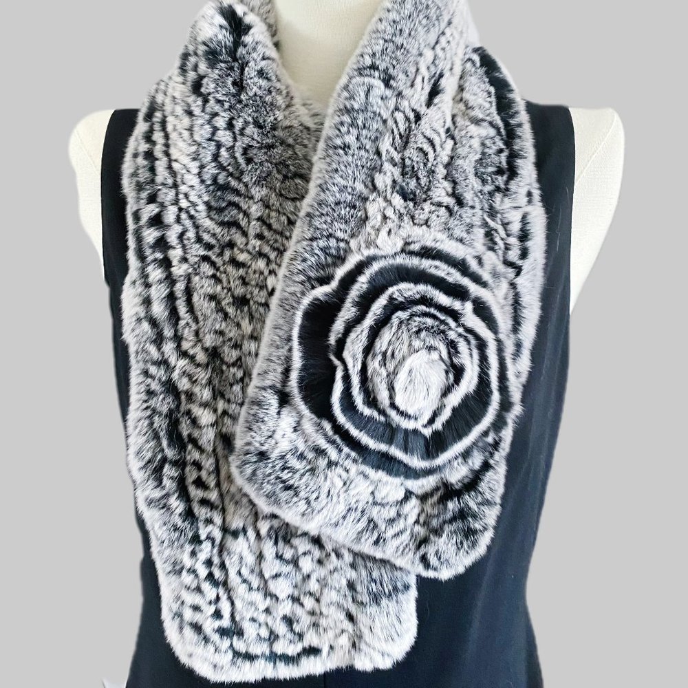 CNYC WOMEN'S GENUINE RABBIT FUR SCARVES WITH ROSE